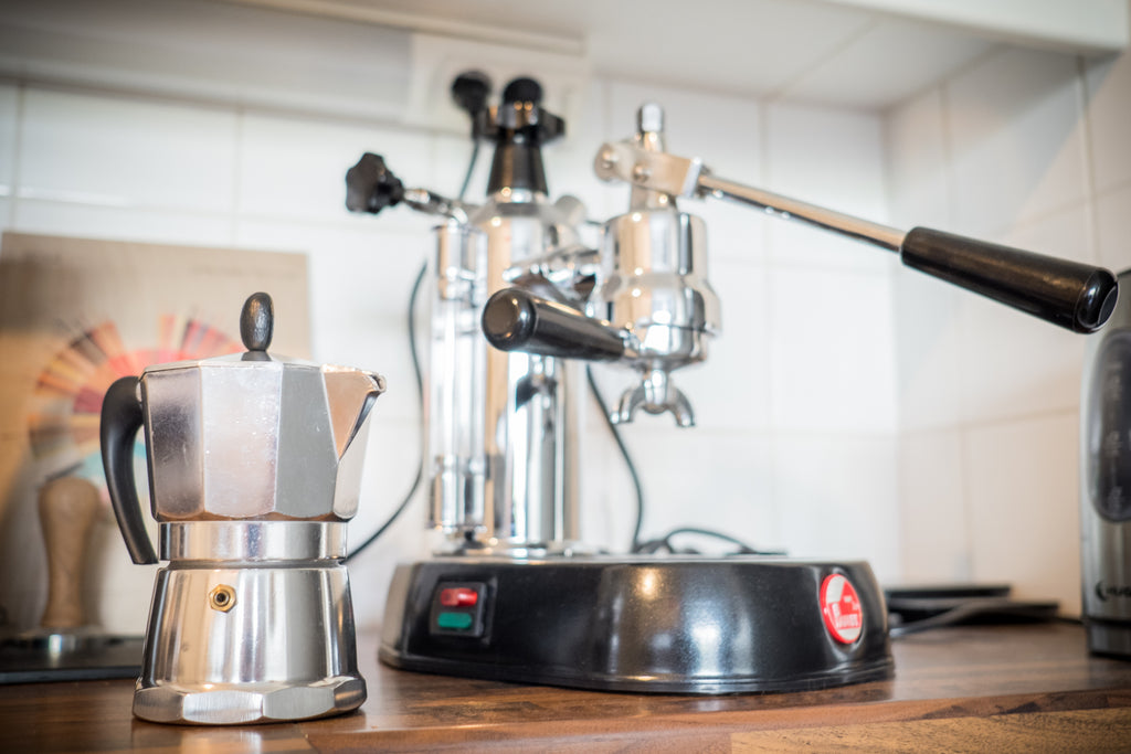 Aeropress, espressokone, V60, nokipannu - selvitimme eri kahvinkeittovälineiden hyvät ja huonot puolet